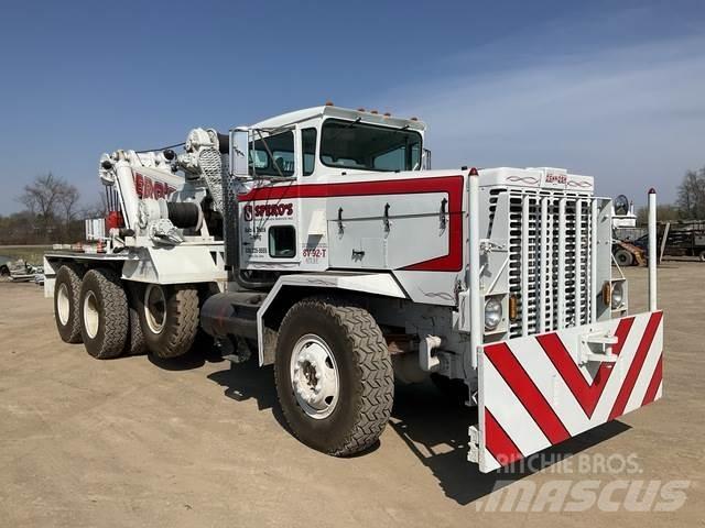 Oshkosh M911 Vlečna vozila za tovornjake