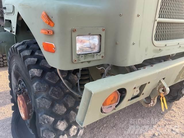 Oshkosh MK25 Tovornjaki zabojniki
