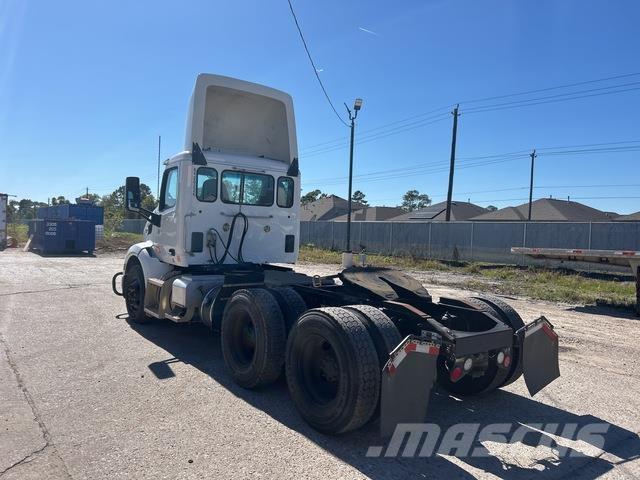 Peterbilt  Vlačilci