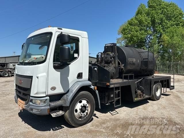 Peterbilt 220 Drugi tovornjaki