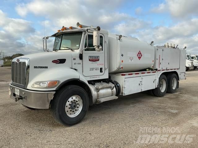 Peterbilt 348 Tovornjaki cisterne