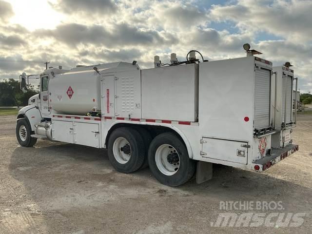 Peterbilt 348 Tovornjaki cisterne