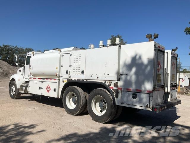 Peterbilt 348 Tovornjaki cisterne