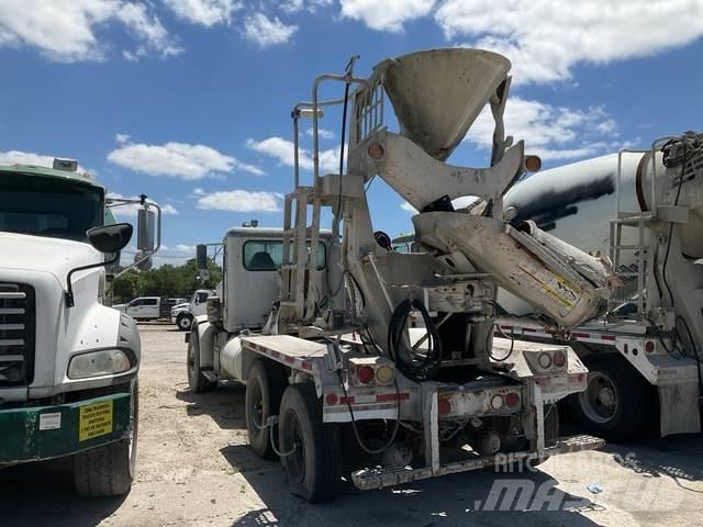 Peterbilt 357 Drugi tovornjaki