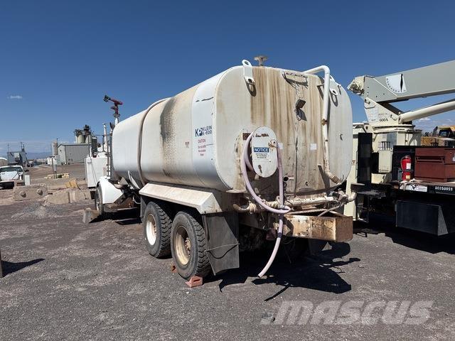 Peterbilt 357 Tovornjaki za vodo