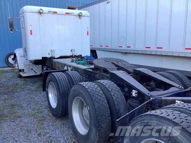 Peterbilt 365 Vlačilci