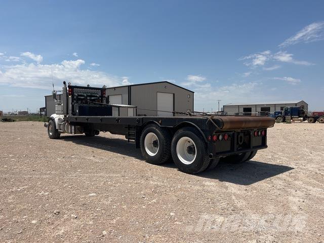 Peterbilt 367 Tovornjaki s kesonom/platojem