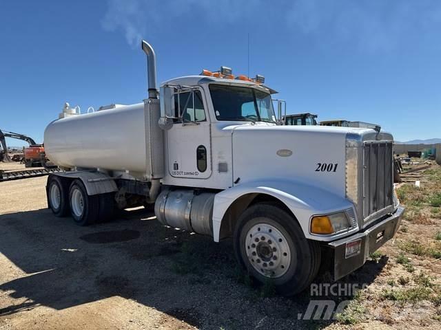 Peterbilt 377 Tovornjaki za vodo