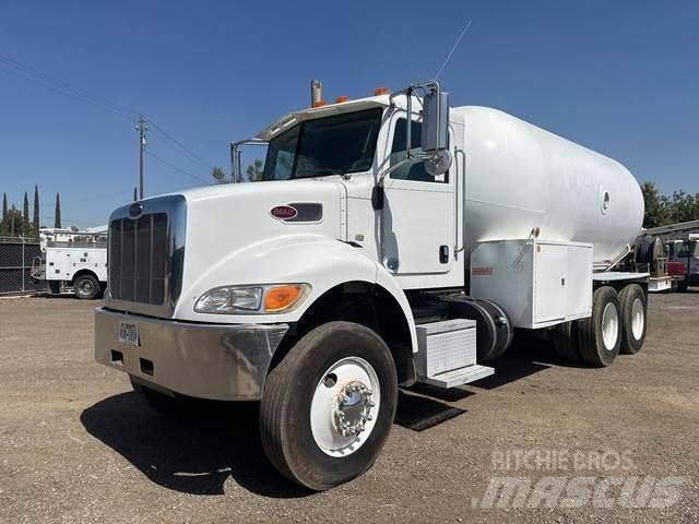 Peterbilt 382 Tovornjaki cisterne