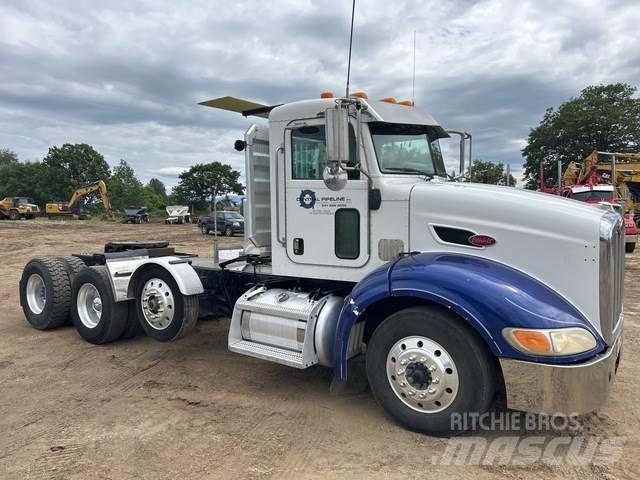 Peterbilt 384 Vlačilci