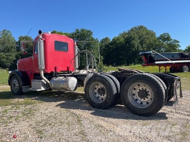 Peterbilt 388 Vlačilci
