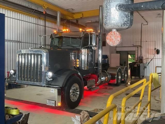 Peterbilt 388 Vlačilci