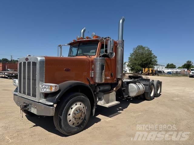 Peterbilt 388 Vlačilci