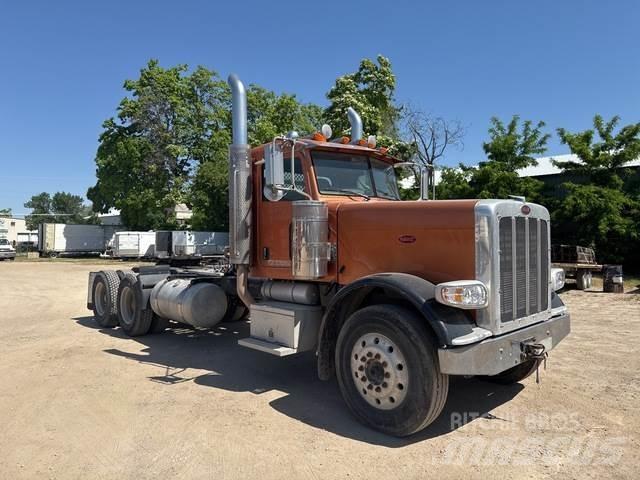 Peterbilt 388 Vlačilci
