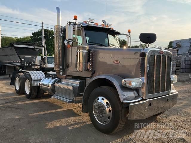 Peterbilt 388 Vlačilci