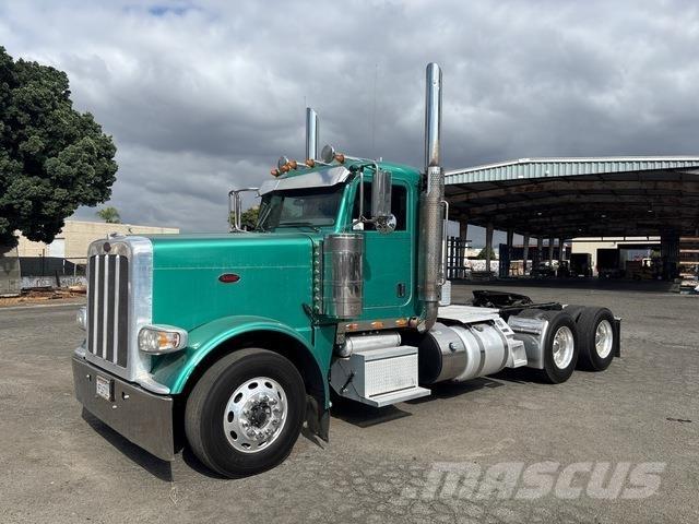 Peterbilt 388 Vlačilci