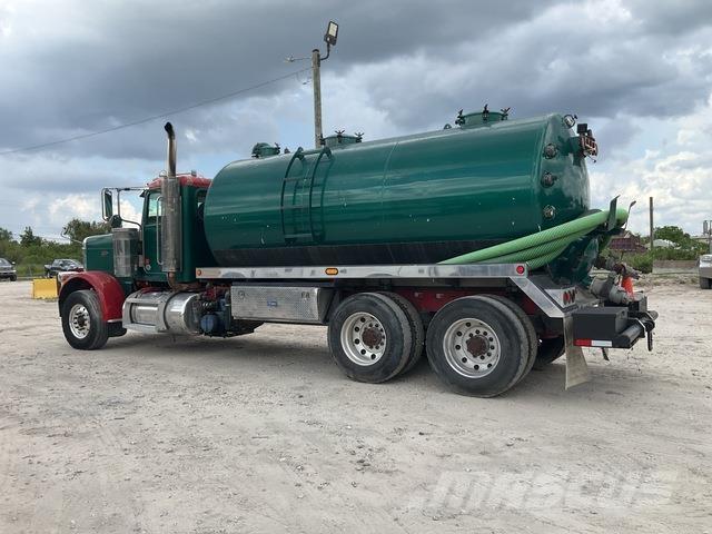Peterbilt 388 Vakuumski tovornjaki