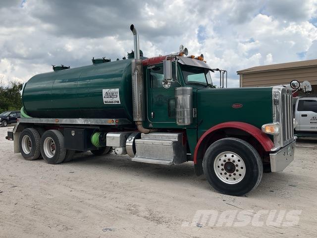 Peterbilt 388 Vakuumski tovornjaki