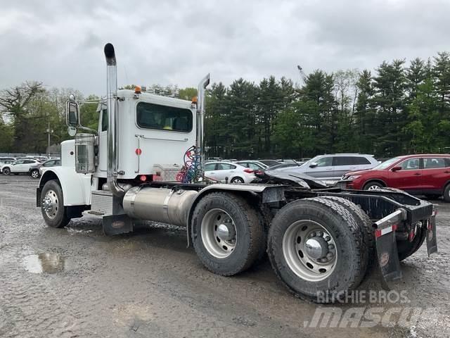 Peterbilt 389 Vlačilci
