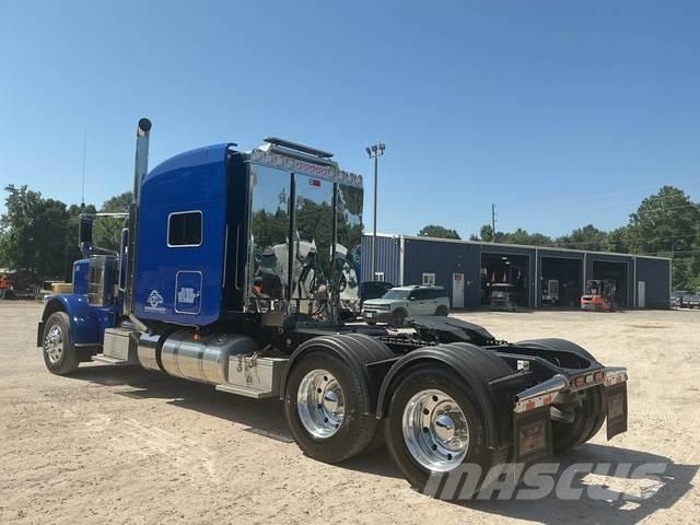 Peterbilt 389 Vlačilci