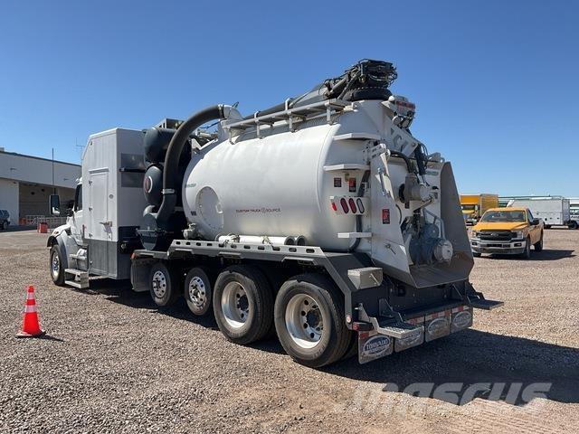 Peterbilt 548 Bagri goseničarji