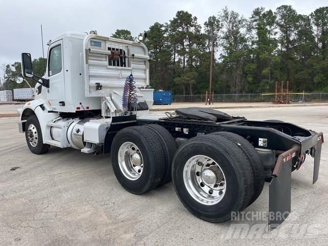 Peterbilt 567 Vlačilci