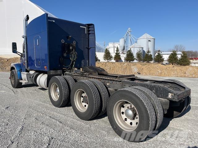Peterbilt 567 Vlačilci