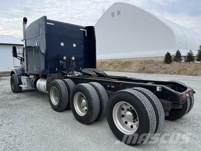 Peterbilt 567 Vlačilci