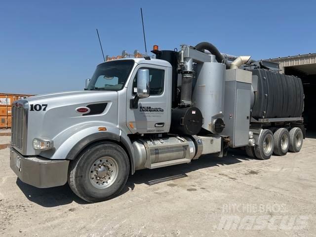 Peterbilt 567 Bagri goseničarji