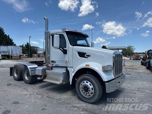 Peterbilt 567 Vlačilci