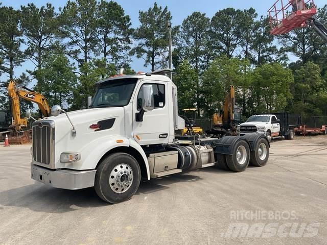 Peterbilt 567 Vlačilci