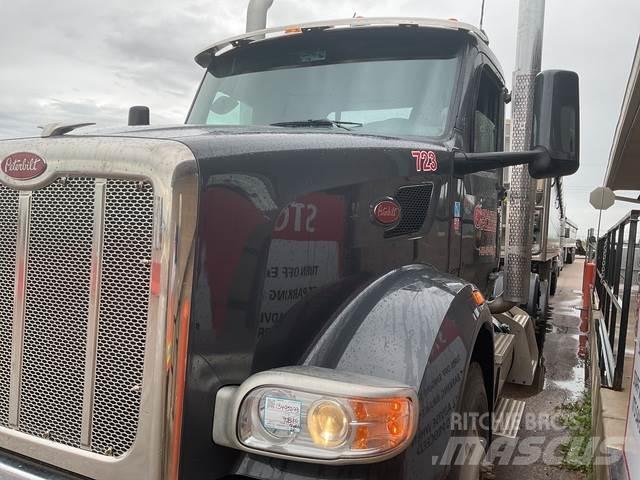 Peterbilt 567 Vlačilci