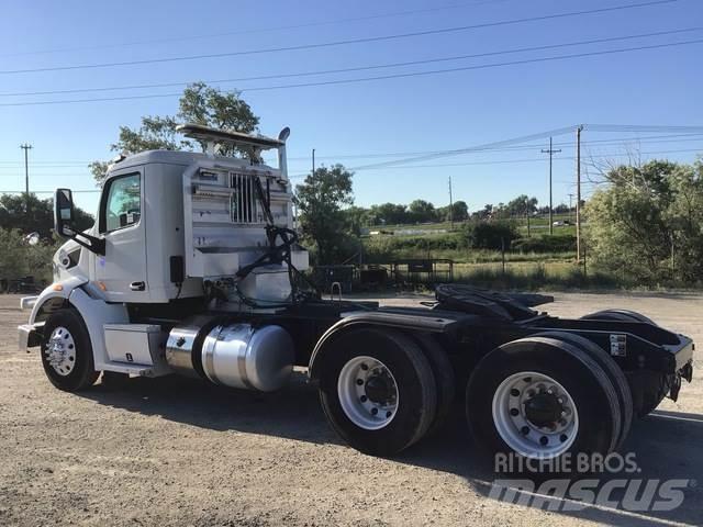 Peterbilt 567 Vlačilci