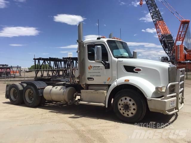 Peterbilt 567 Vlačilci