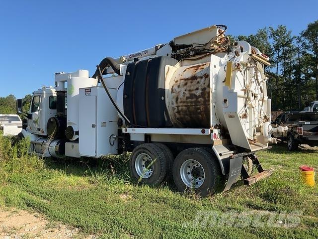 Peterbilt 567 Bagri goseničarji