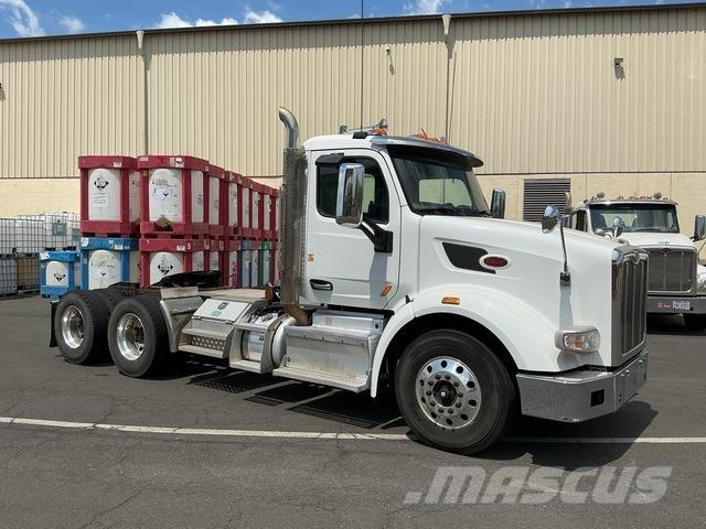 Peterbilt 567 Vlačilci