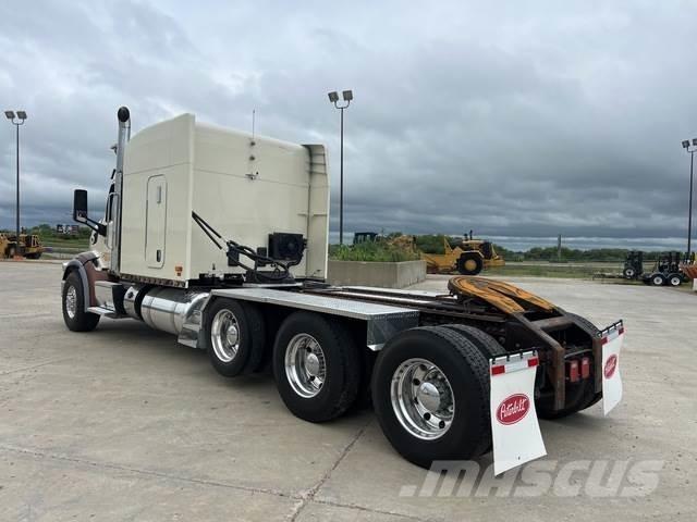 Peterbilt 567 Vlačilci