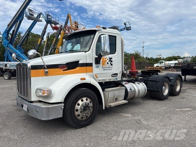 Peterbilt 567 Vlačilci