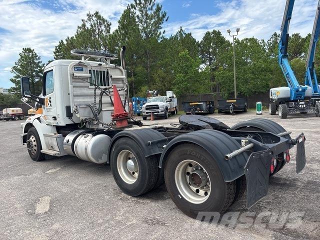 Peterbilt 567 Vlačilci
