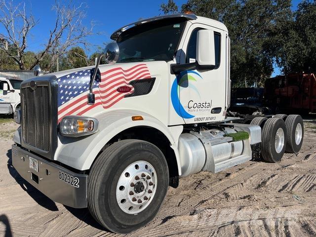 Peterbilt 567 Vlačilci