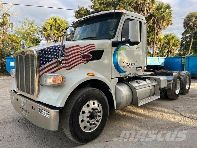 Peterbilt 567 Vlačilci