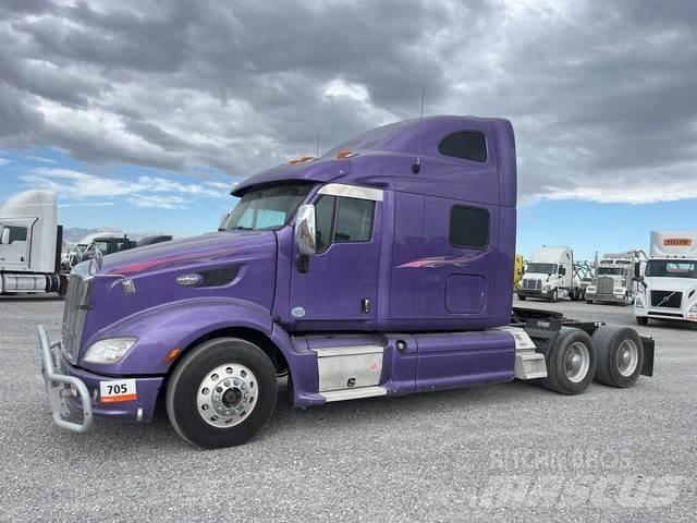 Peterbilt 587 Vlačilci