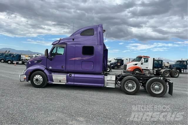 Peterbilt 587 Vlačilci