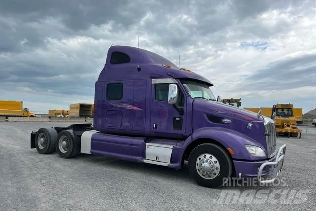 Peterbilt 587 Vlačilci