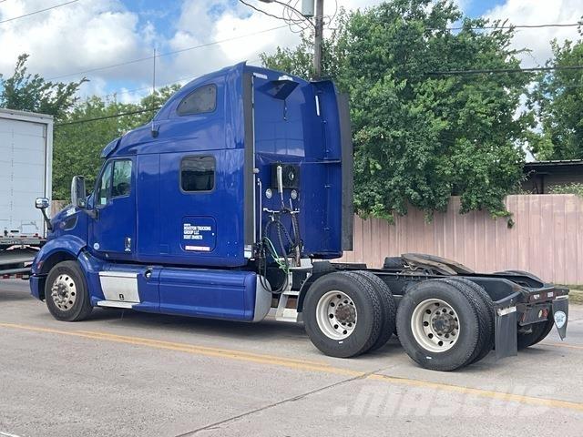 Peterbilt 587 Vlačilci