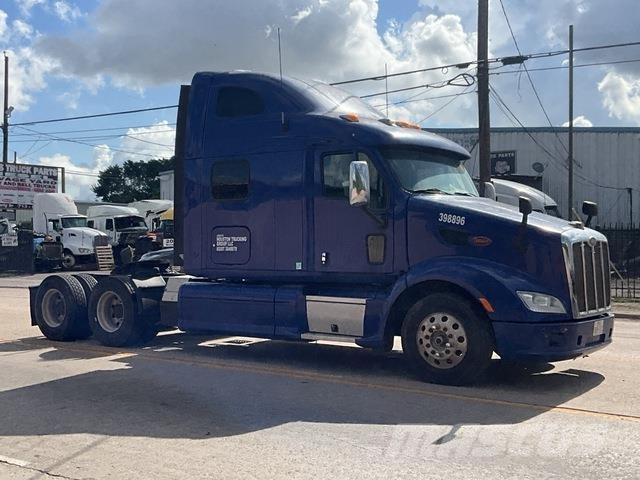 Peterbilt 587 Vlačilci