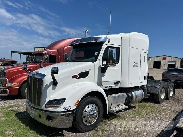 Peterbilt 589 Vlačilci
