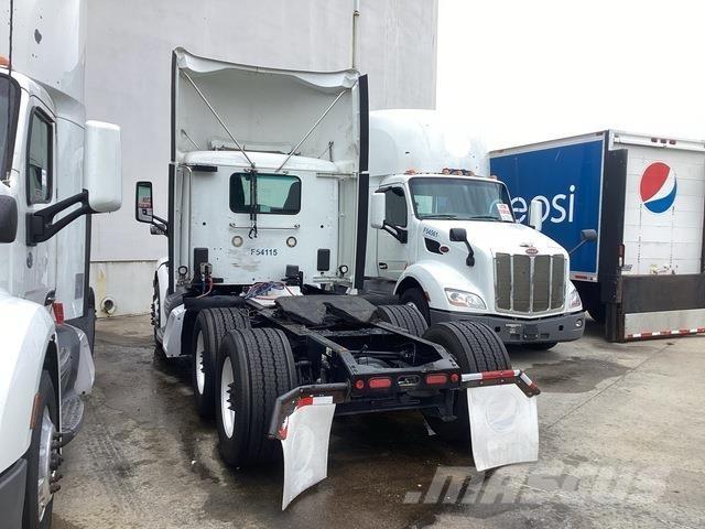 Peterbilt M579 Vlačilci