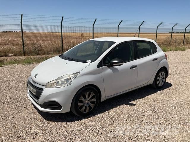 Peugeot 208 Avtomobili