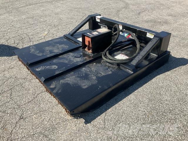 Premier AM720 Vrtni traktor kosilnice